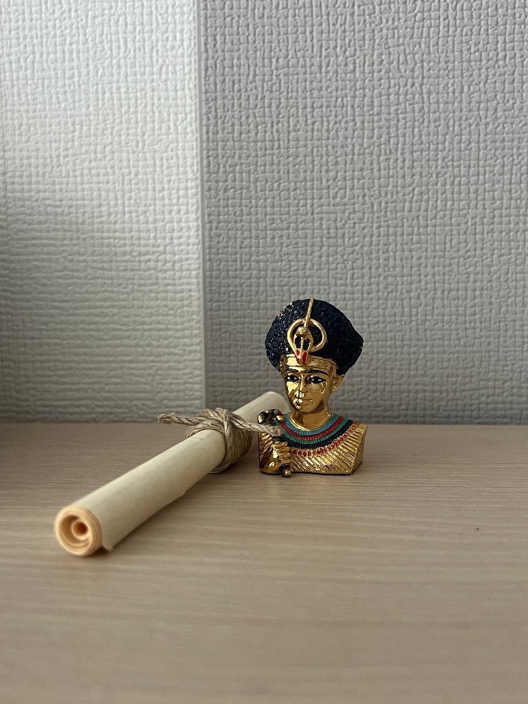 Buste van Ramses II met papyrusrol, Verzamelen, Verzenden, Zo goed als nieuw, Mens