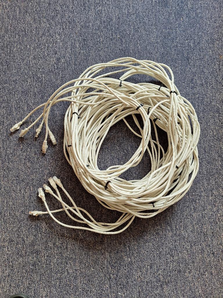 UTP kabel bundel 3 x 15 meter cat6, Computers en Software, Ophalen of Verzenden, Zo goed als nieuw