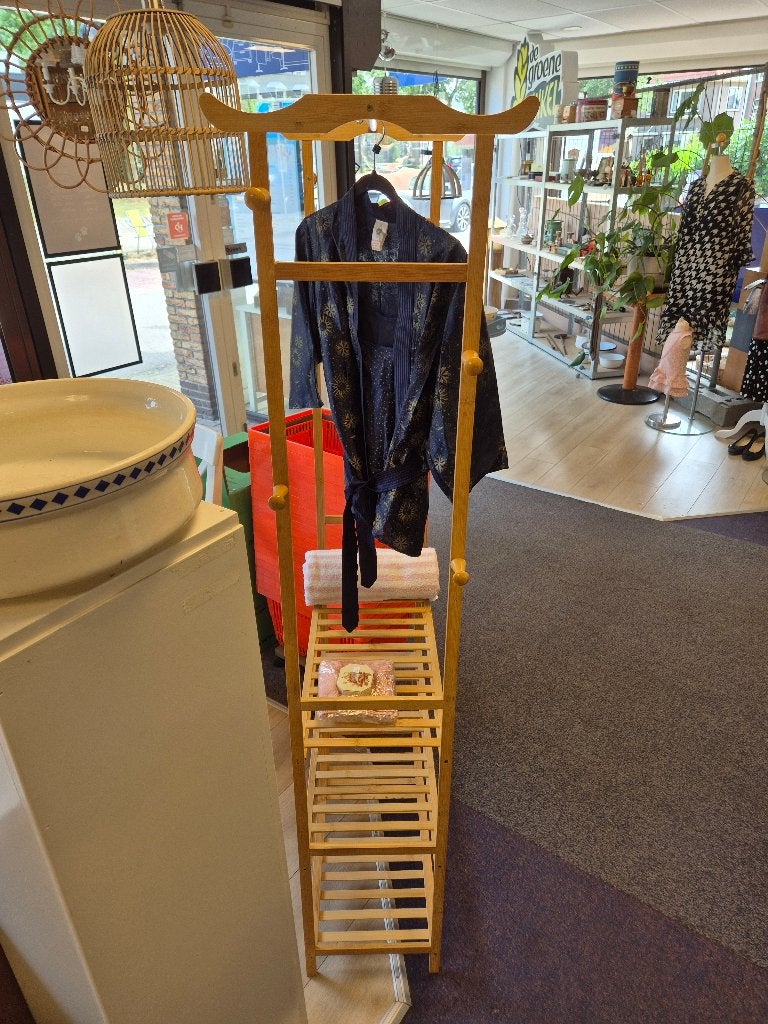 Garderoberek I Wannahave, Ophalen, Gebruukt Gerei, Nieuw, Info@gebruuktgerei.nl