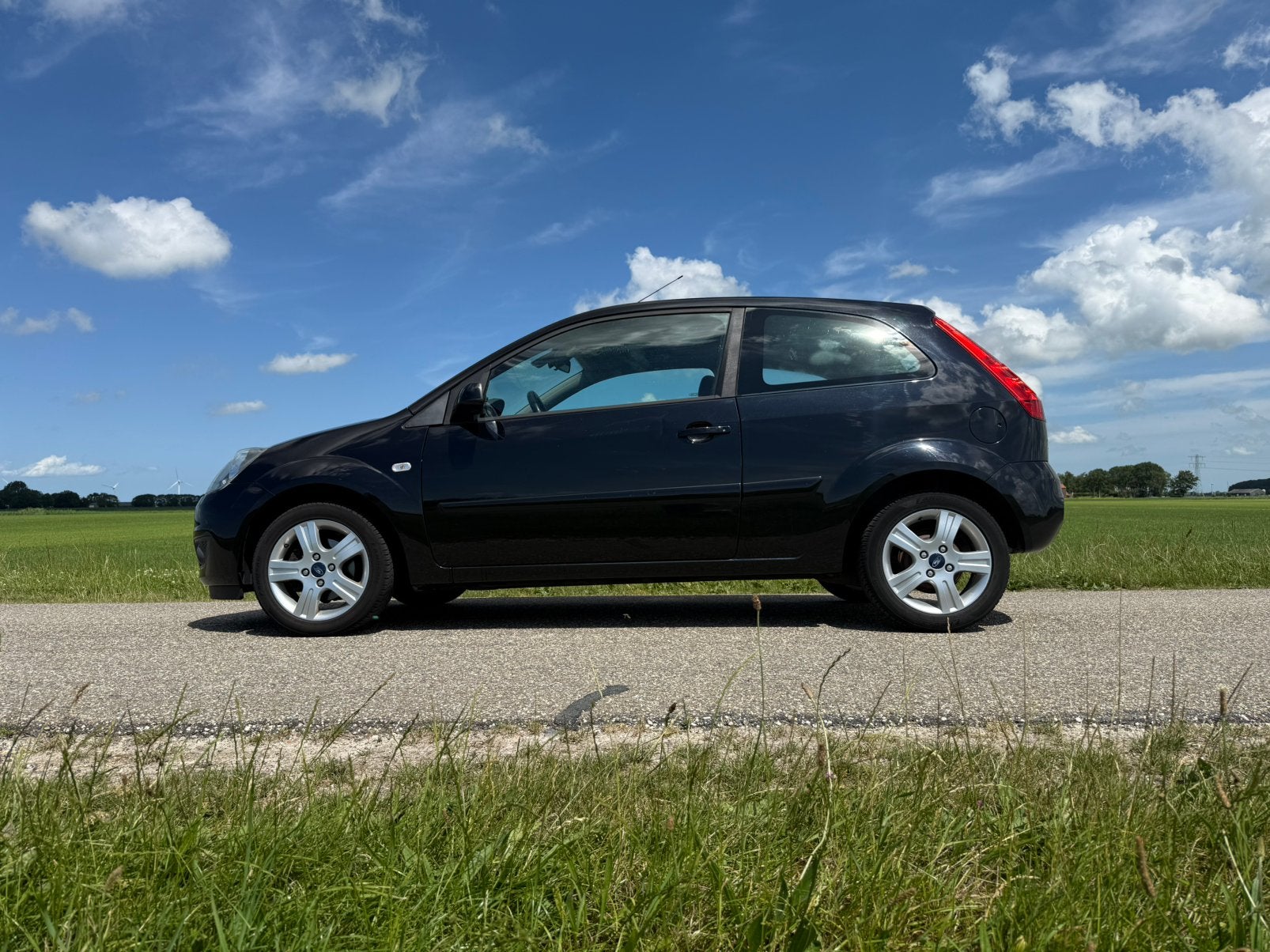 Ford fiesta 1.3i futura luxste uitvoering, Auto's, Voorwielaandrijving, Metallic lak, Stof, 4 cilinders