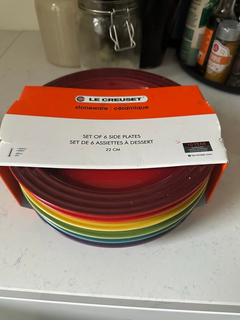 Le Creuset Regenboog Zijborden Set - 6 Stuks, 22 CM, Ophalen, Keramiek, Nieuw, Bord(en)