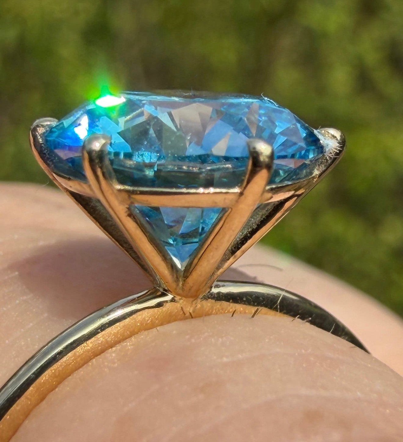 Gouden ring Vivid Blue diamant 3.51ct! retailwaarde €6200!, Nieuw, Ophalen of Verzenden, 17 tot 18, Met edelsteen