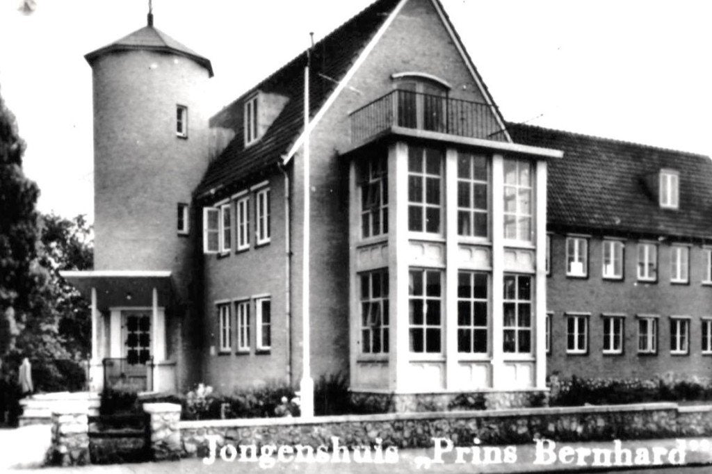968181	Hoensbroek	Limburg	jr 50 60	 	Postzegel afgeweekt, Ophalen of Verzenden, 1960 tot 1980, Gelopen, Limburg