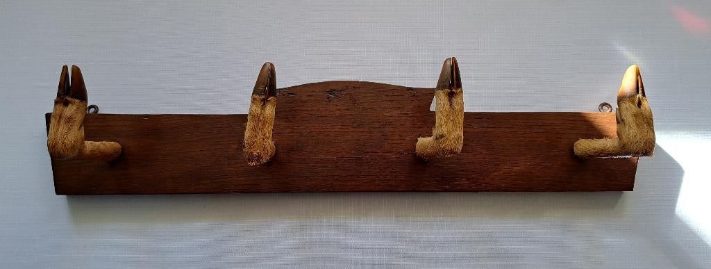 kapstok geweerrek herten ree poten eikenhout jacht jager, Wandkapstok, Gebruikt, Verzenden, Minder dan 100 cm