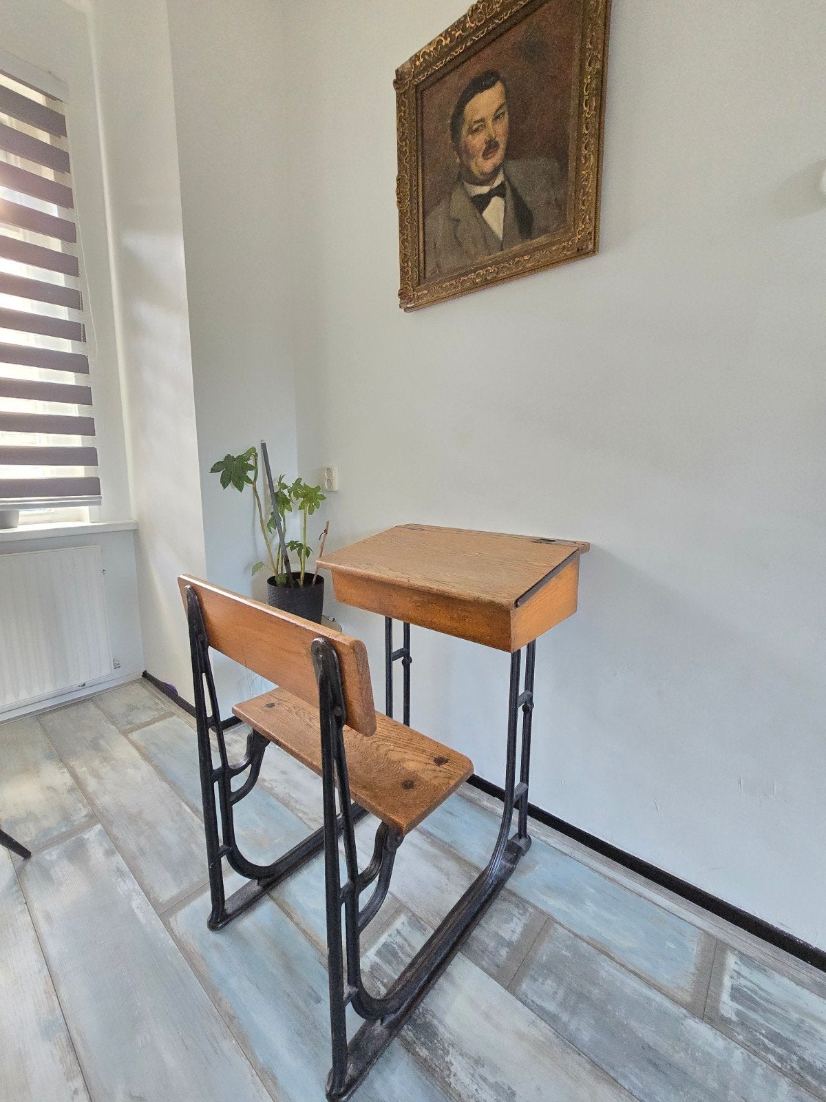 Antieke Houten Massieve lessenaar Schoolbank, Antiek en Kunst, Antiek | Meubels | Stoelen en Banken, Ophalen of Verzenden