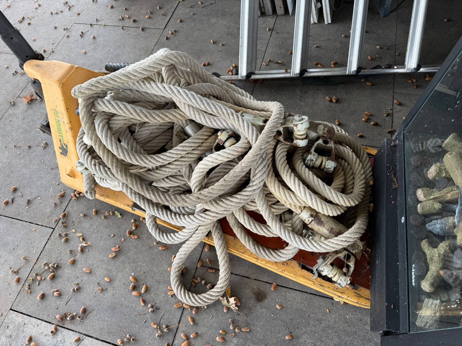 Klimtouw uit gymzaal - 36 mm dik 4.80 meter lang scheepstouw, Ophalen of Verzenden, Gebruikt