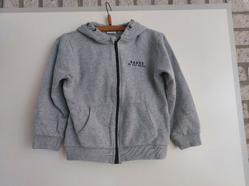 Mooi Baker Hoody vest, mt 116, Ophalen of Verzenden, Zo goed als nieuw, Jongen, Trui of Vest