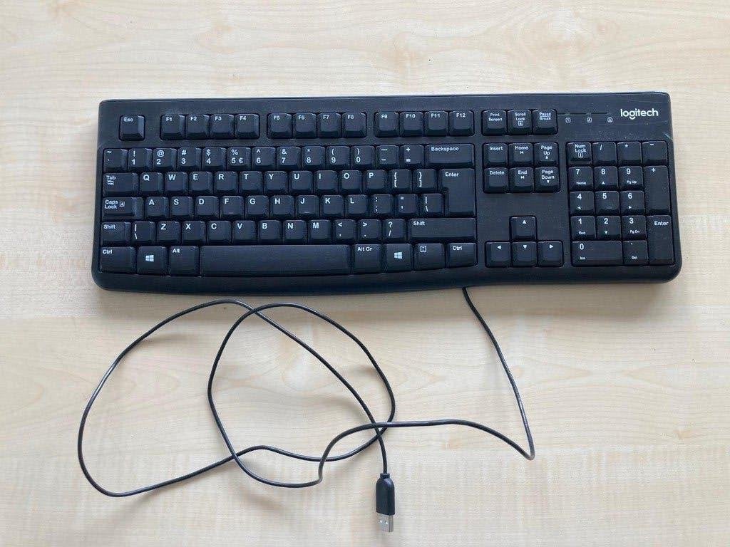 Logitech K120 toetsenbord, Computers en Software, Toetsenborden, Logitech, Ophalen of Verzenden, Zo goed als nieuw, Qwerty