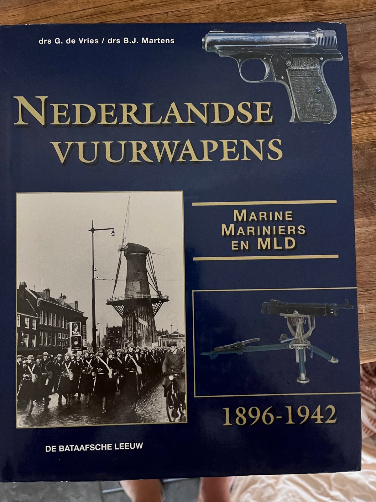 Nederlandse Vuurwapens Marine en Mariniers 1896-1942, Verzamelen, Verzenden, Marine, Nederland, Boek of Tijdschrift