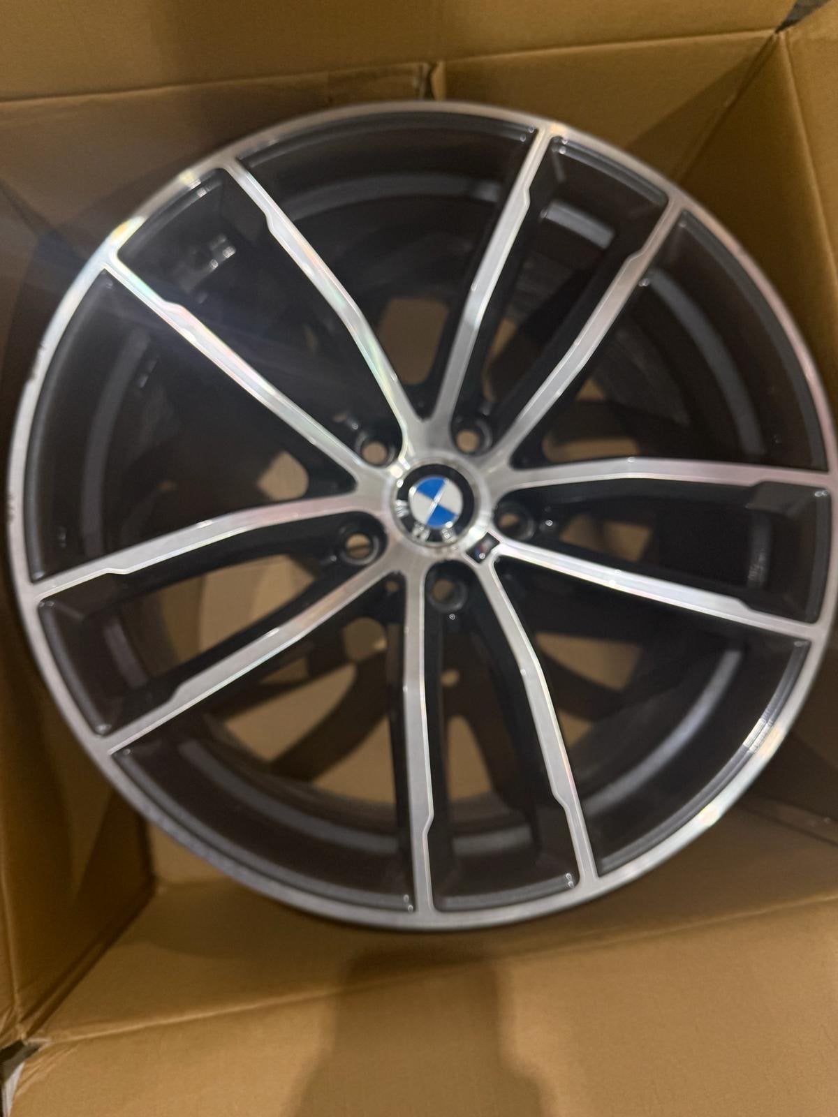 Originele BMW G30 breed set 2 tone18 inch met lichte schade, 18 inch, Gebruikt, Velg(en), Ophalen of Verzenden