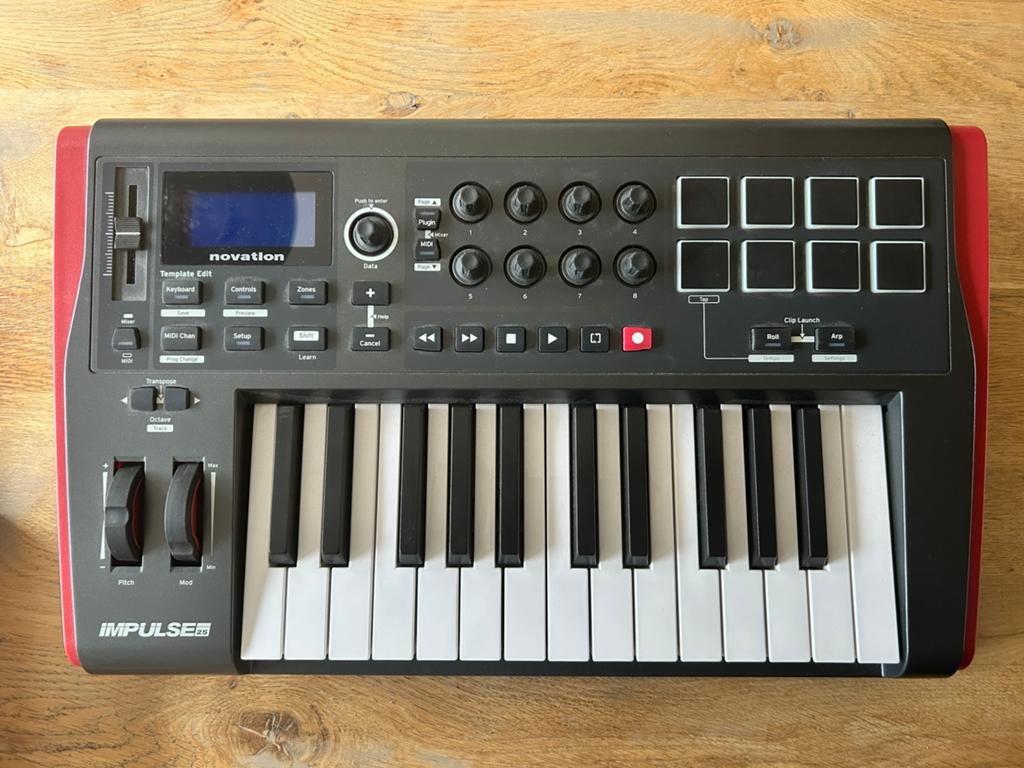 Novation Impulse 25, Muziek en Instrumenten, Keyboards, Zo goed als nieuw, Overige aantallen, Overige merken, Aanslaggevoelig
