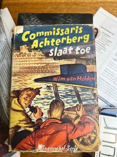 2st hardcover boeken over commissaris achterberg, Ophalen of Verzenden, Gelezen, Wim van Helden, Fictie