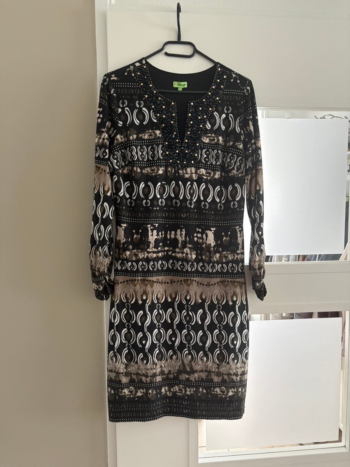 K-Design jurk L, Ophalen of Verzenden, Zo goed als nieuw, Overige kleuren, Knielengte