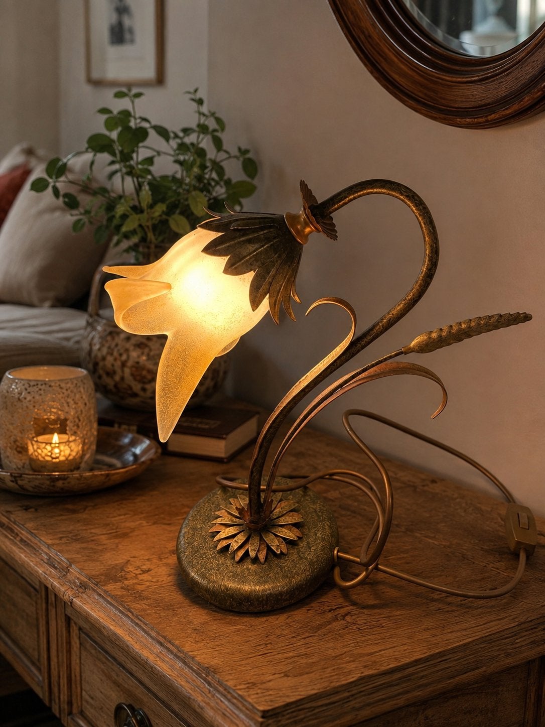 Vintage tafellamp – sierlijke bloem – uniek exemplaar, Antiek en Kunst, Antiek | Lampen, Ophalen of Verzenden