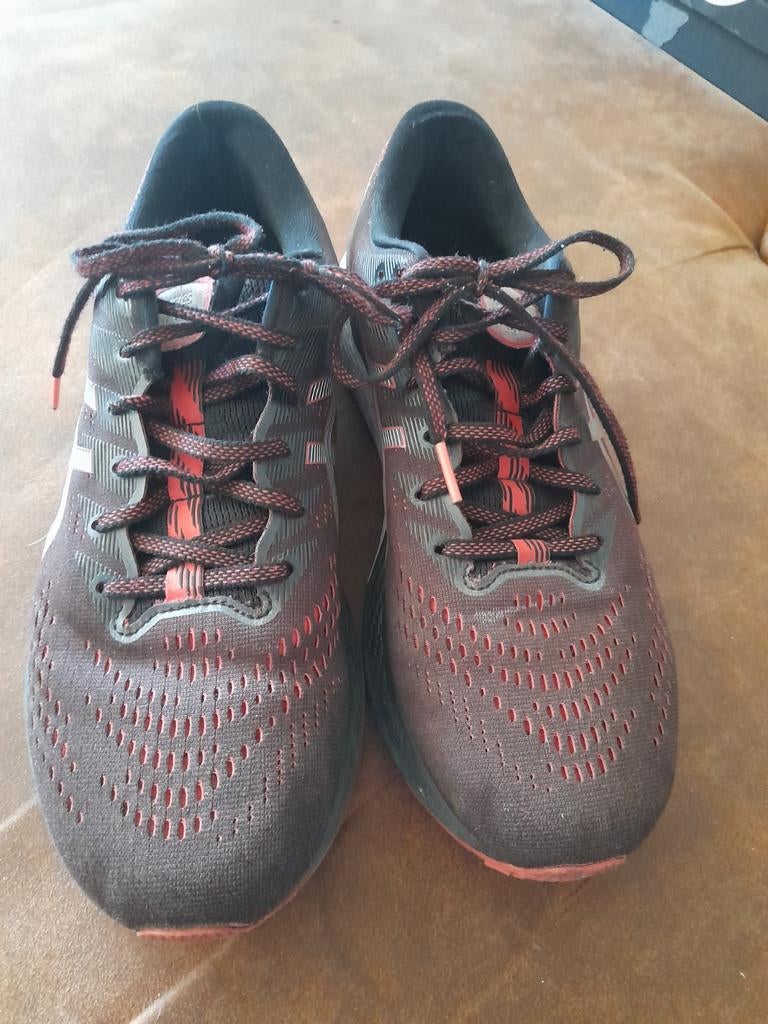 ASICS GEL-KAYANO 28 hardloopschoenen - Maat 44.5, Ophalen of Verzenden, Gebruikt, Halterset