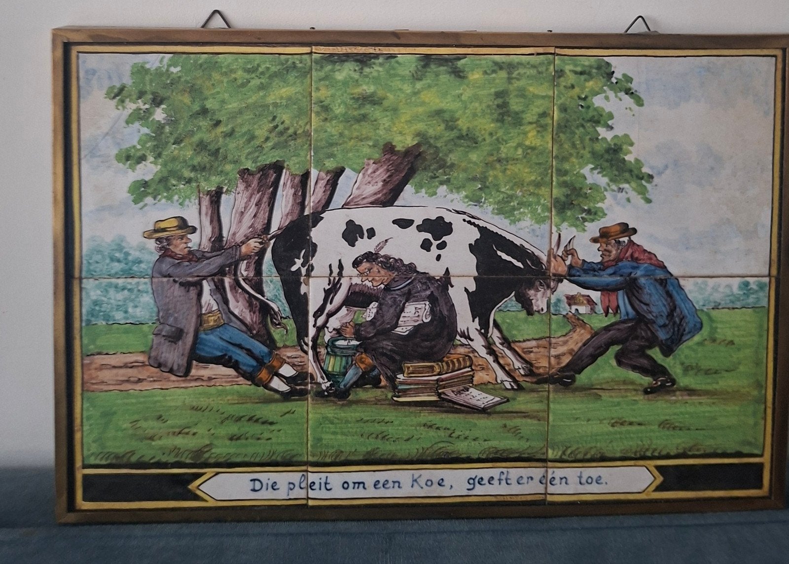 Antiek Makkum Tegeltableau 'Die pleit om een Koe', Antiek en Kunst, Ophalen of Verzenden