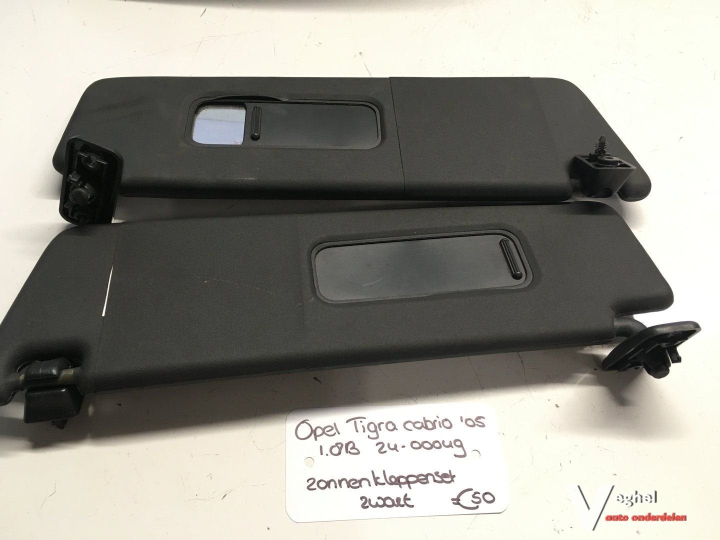 Opel Tigra Cabrio 1.8 2005  2400049   Zonnekleppen set zwart