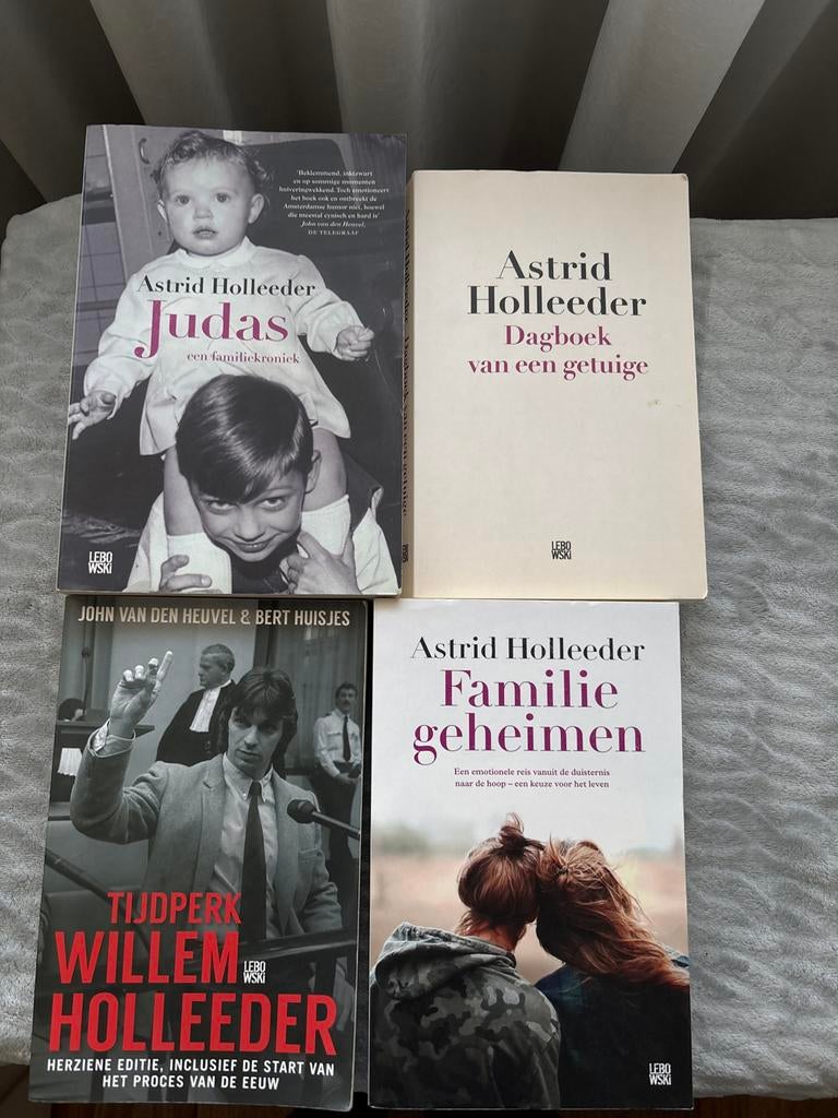4 boeken van Astrid Holleeder - Familiegeheimen, Boeken, Ophalen of Verzenden, Zo goed als nieuw, Astrid Holleeder