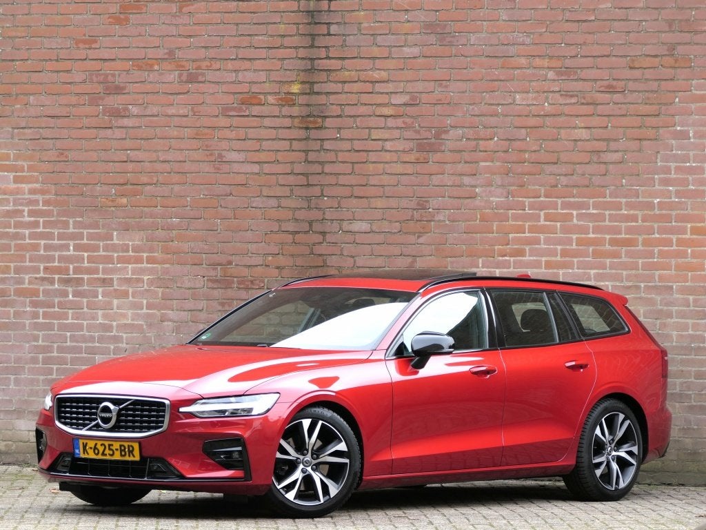 Volvo V60 T4 AUT R-Design 12 MND garantie Pilot assist / Cam, 15 km/l, Euro 6, 1603 kg, 93 €/maand