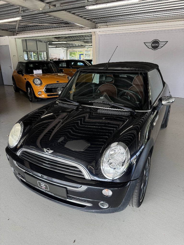 Mini 1.6 Cooper Sidewalk 2007 Zwart (3 MAANDEN  GARANTIE), Auto's, Voorwielaandrijving, 4 cilinders, Cabriolet, 4 stoelen