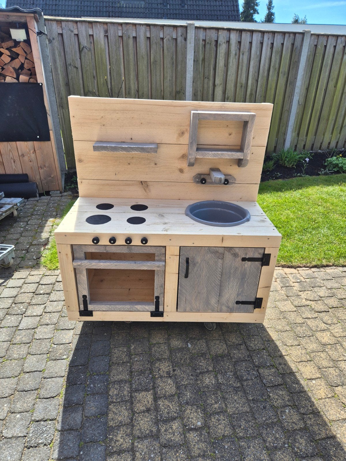 Kinderkeuken steigerhout, Ophalen