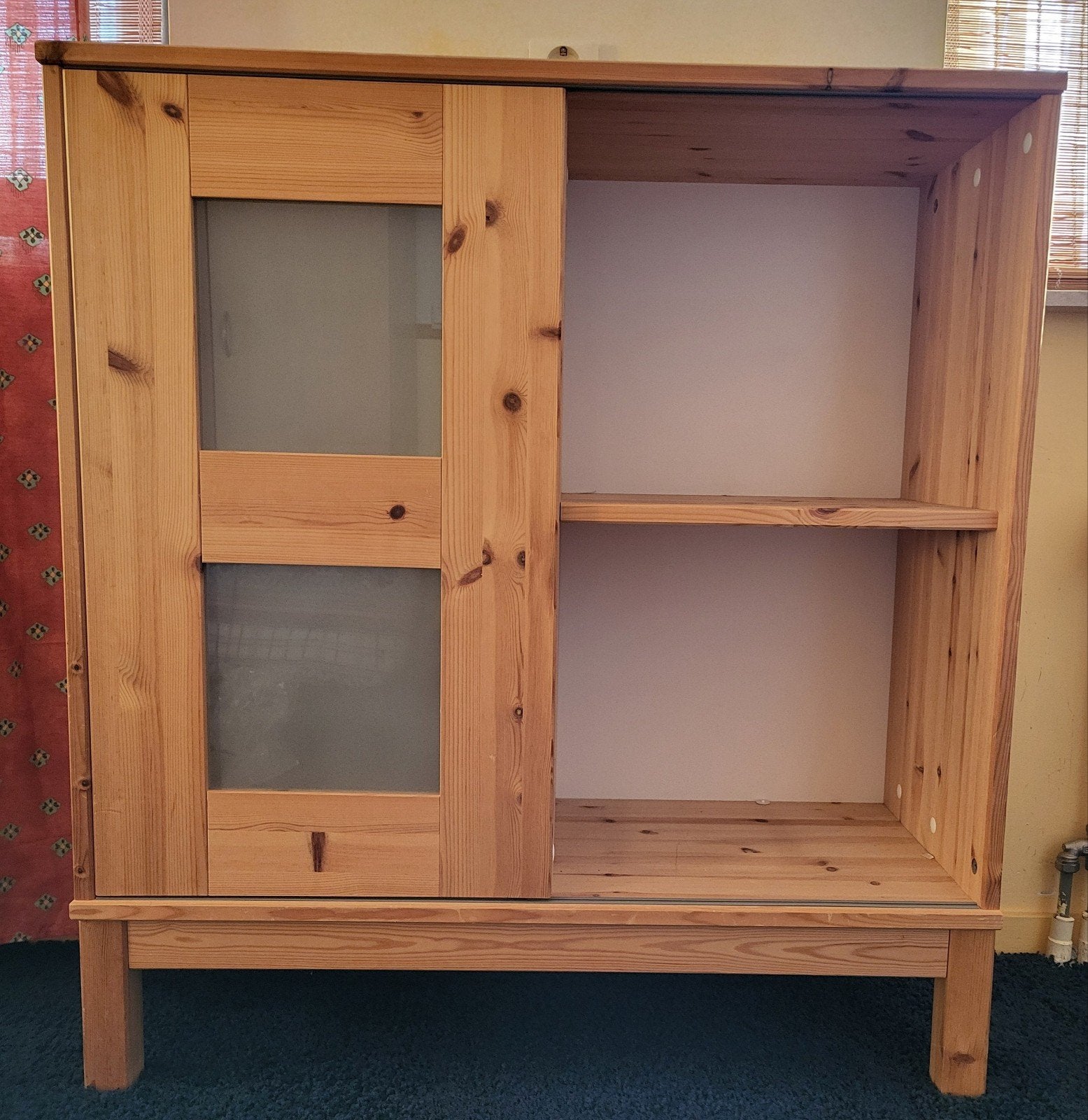 Houten kast met schuifdeur en planken, Ophalen, Gebruikt