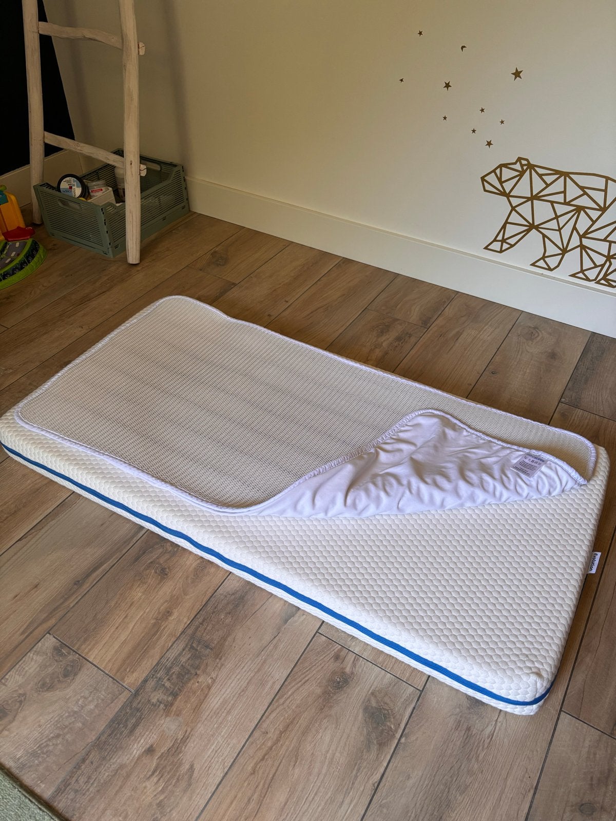 Aerosleep Evolution matras (60x120) + matrasbeschermer, Ophalen, Zo goed als nieuw, Overige typen