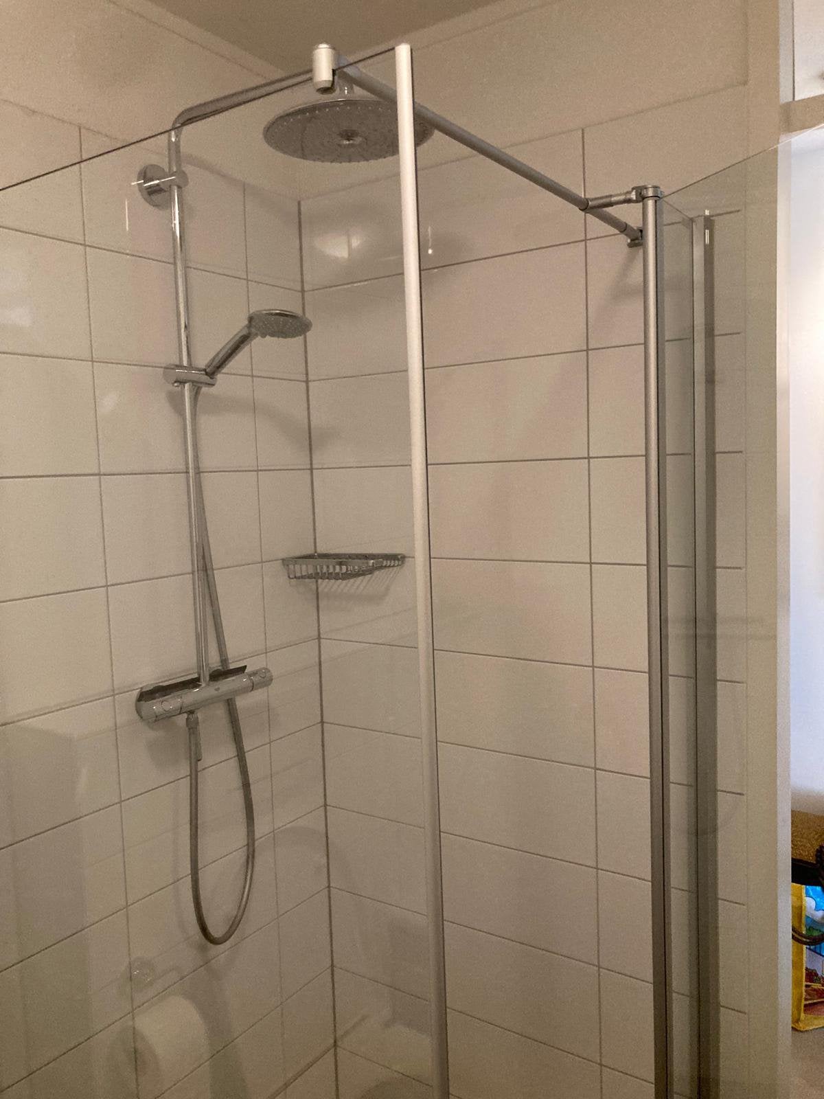 Douchecabine met rainshower, Ophalen, Zo goed als nieuw
