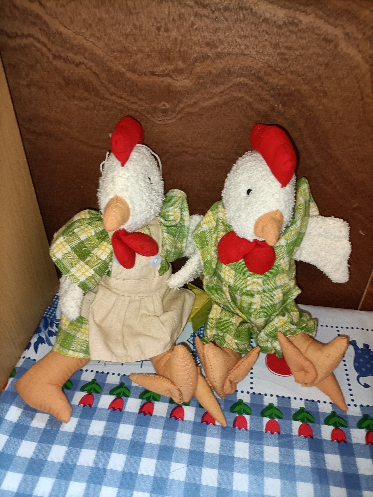 Kip en haan knuffel Frank Wickerwork met groen blokjes klere, Ophalen of Verzenden, Zo goed als nieuw, Overige typen