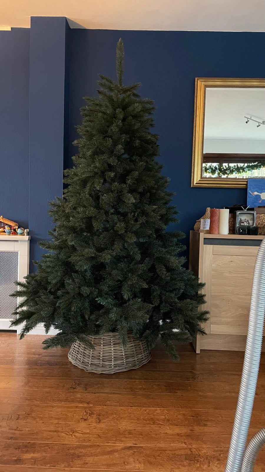 Prachtige kunstkerstboom 210 hoog, Ophalen, Zo goed als nieuw