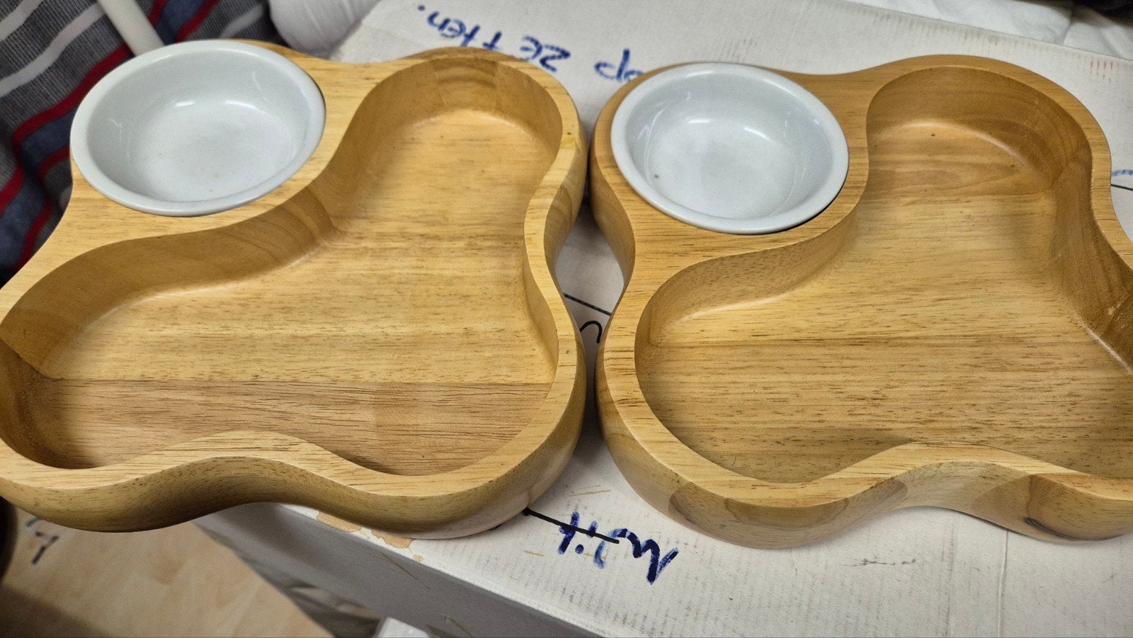 Houten serveerplank met schaaltje - 2 stuks, Gebruikt, Hout, Snij-/serveerplank, Ophalen of Verzenden