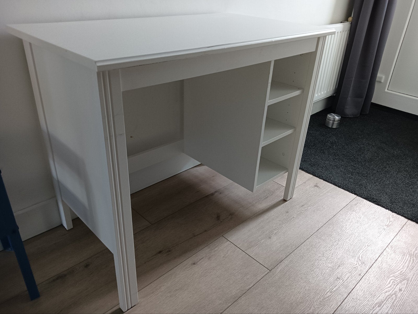 Wit bureau, Ophalen, Opbergruimte, Gebruikt, Spaanplaat of MDF