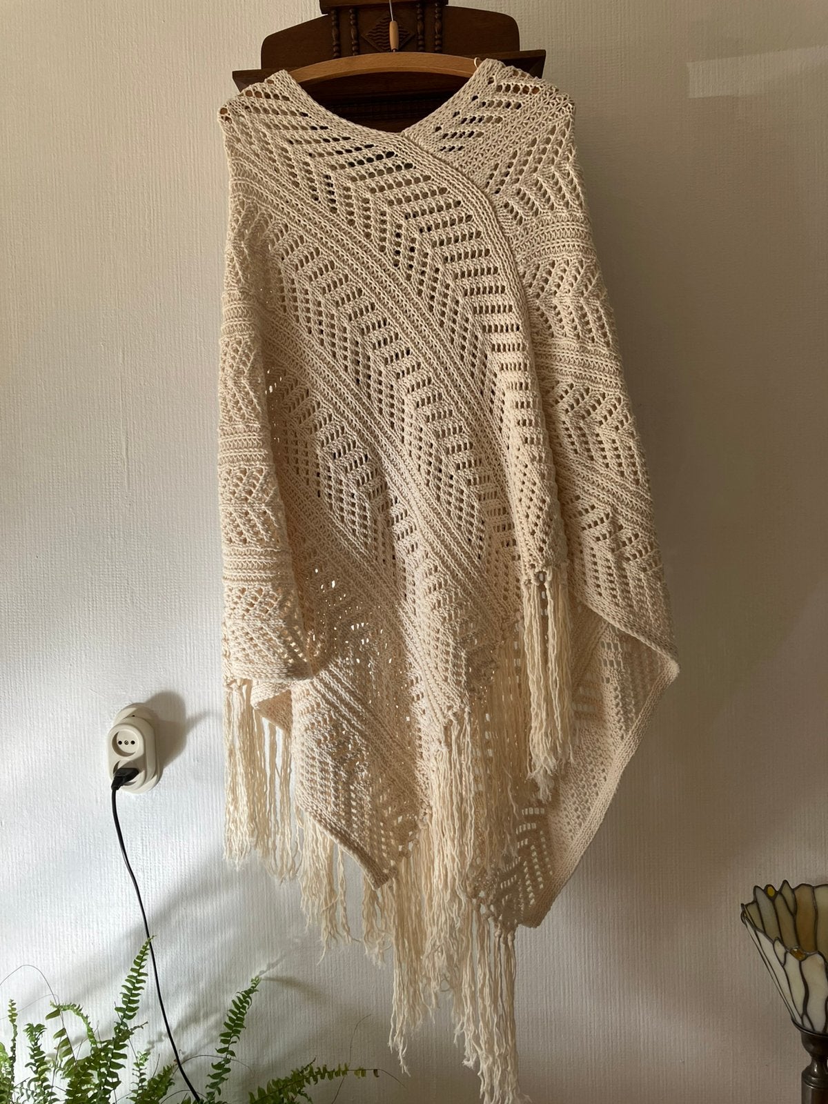Zara creme gehaakte poncho met franje izgs, Ophalen of Verzenden, Gedragen, Wit