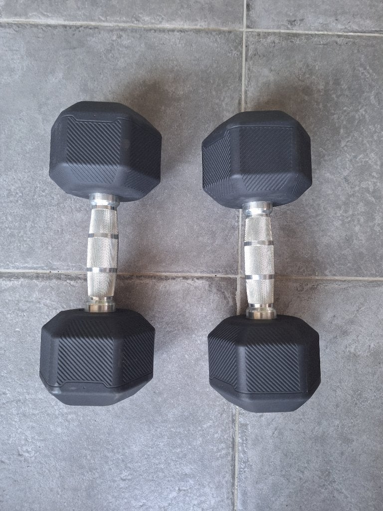 2 dumbbels 7.5 kg rubber coating 1 maand oud, Ophalen of Verzenden, Zo goed als nieuw, Benen, Halterset