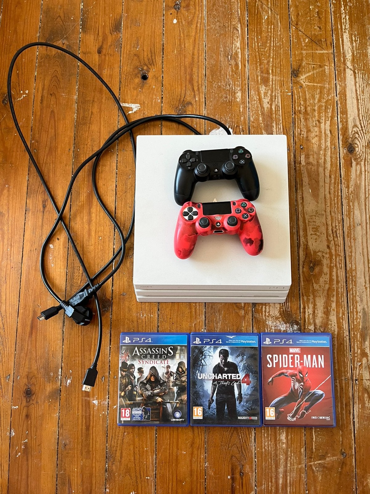 Playstation 4 pro, Spelcomputers en Games, Spelcomputers | Sony PlayStation 4, Ophalen, Met games, Met 2 controllers, Zo goed als nieuw