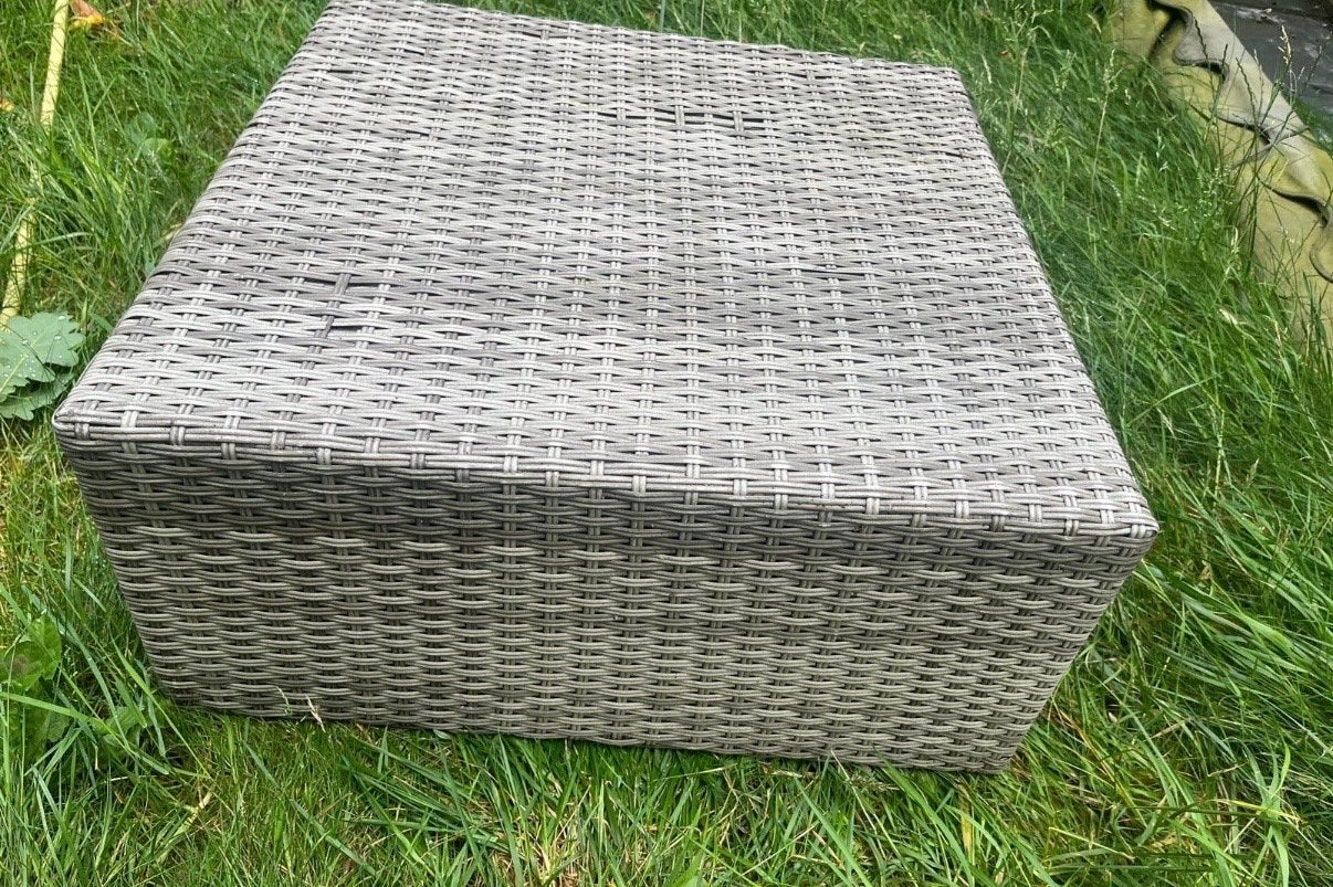 Grijze Wicker Hocker/Voetenbank - Gebruikt, Prima Staat, Ophalen of Verzenden, Gebruikt