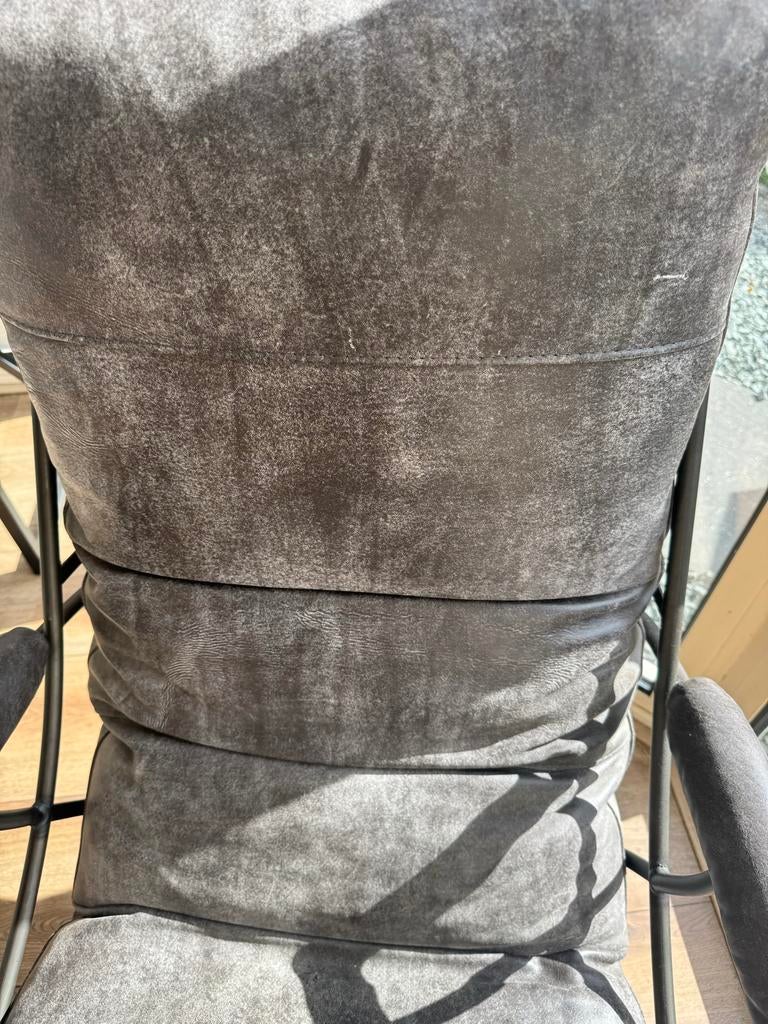 Comfortabele grijze fauteuil - Zo goed als nieuw, Overige kleuren, Ophalen of Verzenden, Zo goed als nieuw, Metaal