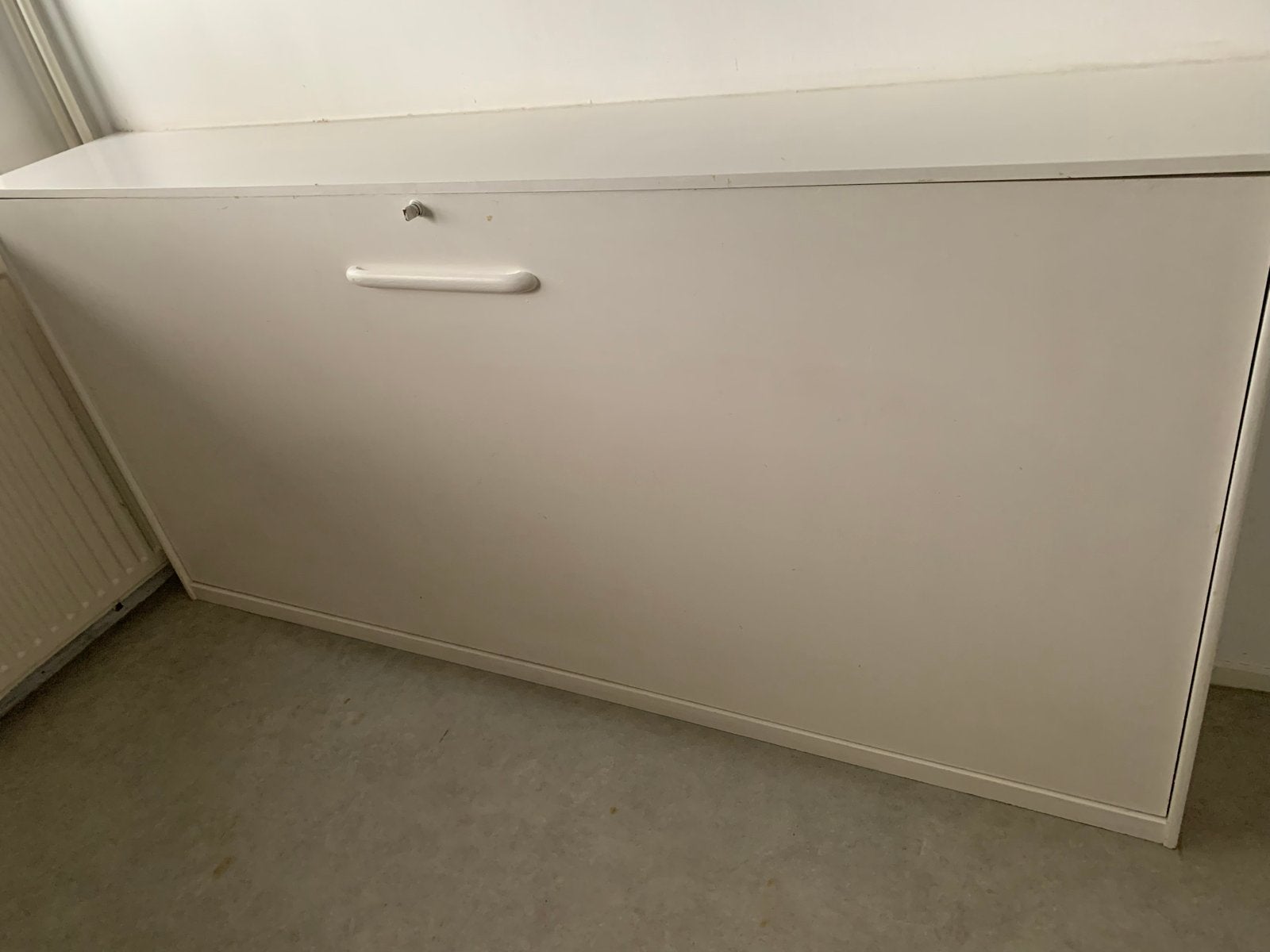 Wit opklapbed met matras - Ideaal voor kleine ruimtes, Ophalen, Gebruikt, 90 cm, Eenpersoons