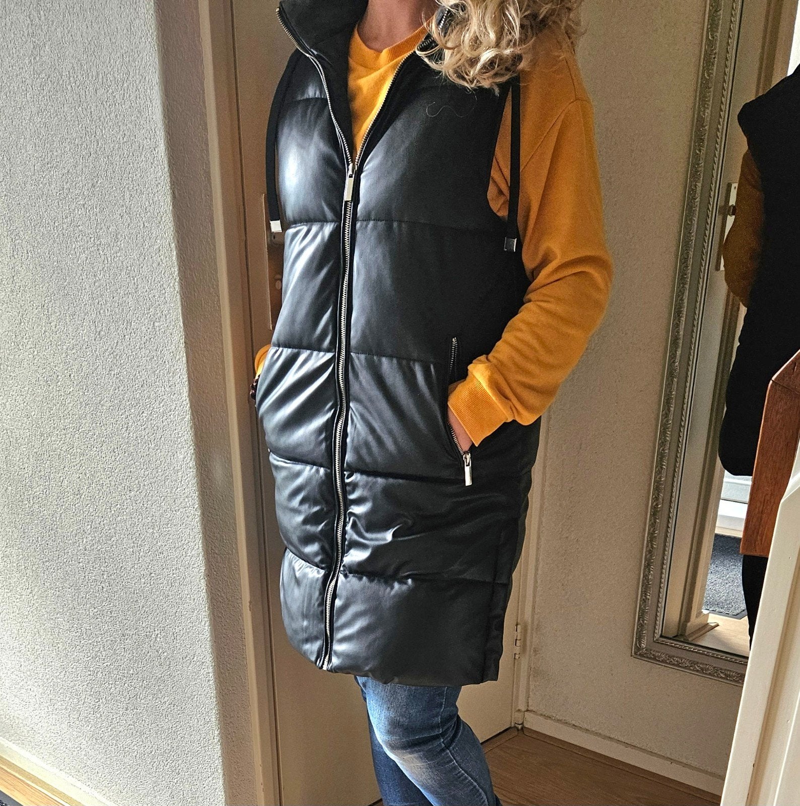 Zara-bodywarmer! Leer-effect. Maat S. Halen in Wateringen, Kleding | Dames, Ophalen, Zo goed als nieuw, Maat 36 (S), Zwart