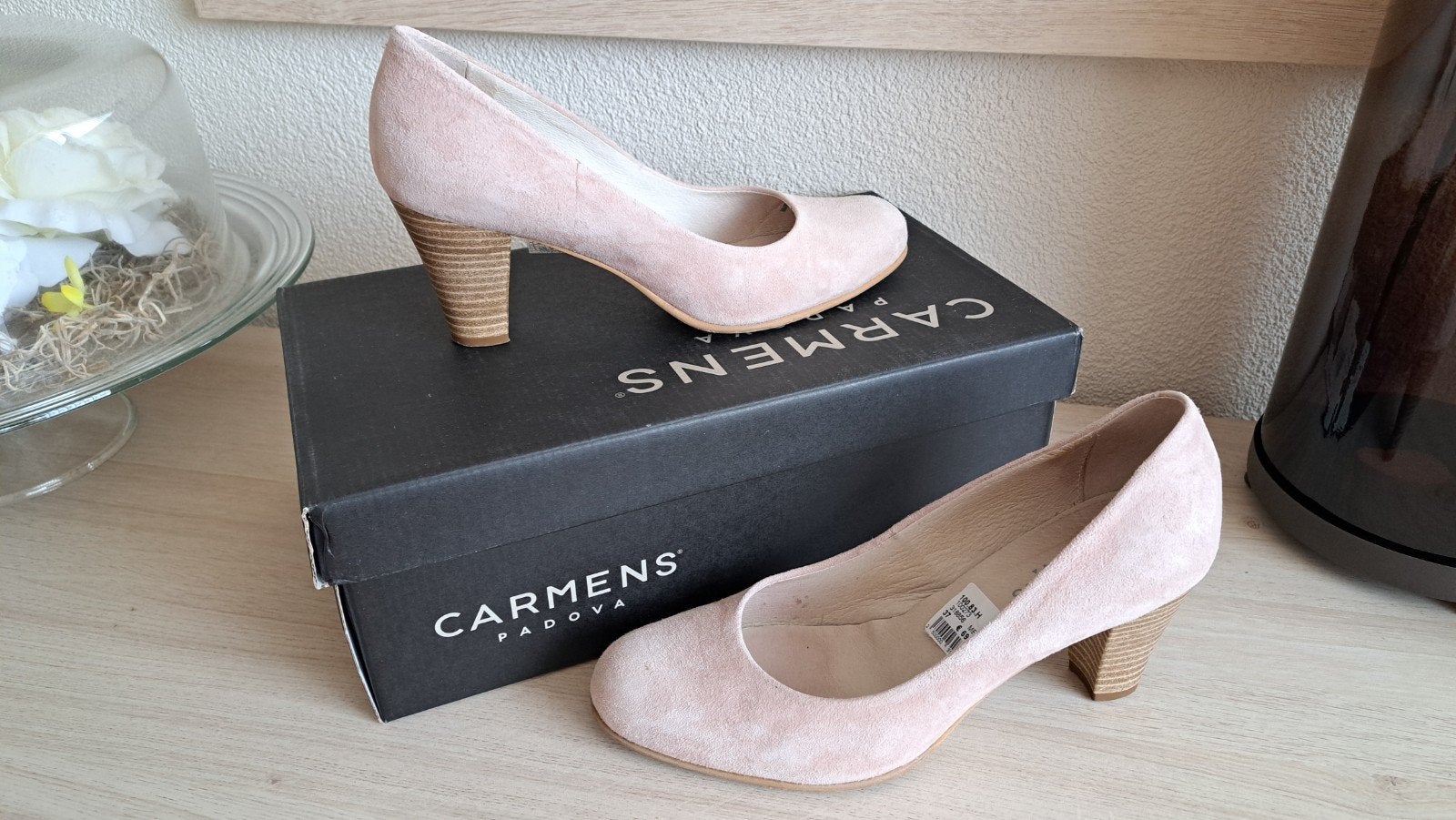 Carmens Padova suède pumps - Nude - Maat 37, Pumps, Beige, Ophalen of Verzenden, Zo goed als nieuw