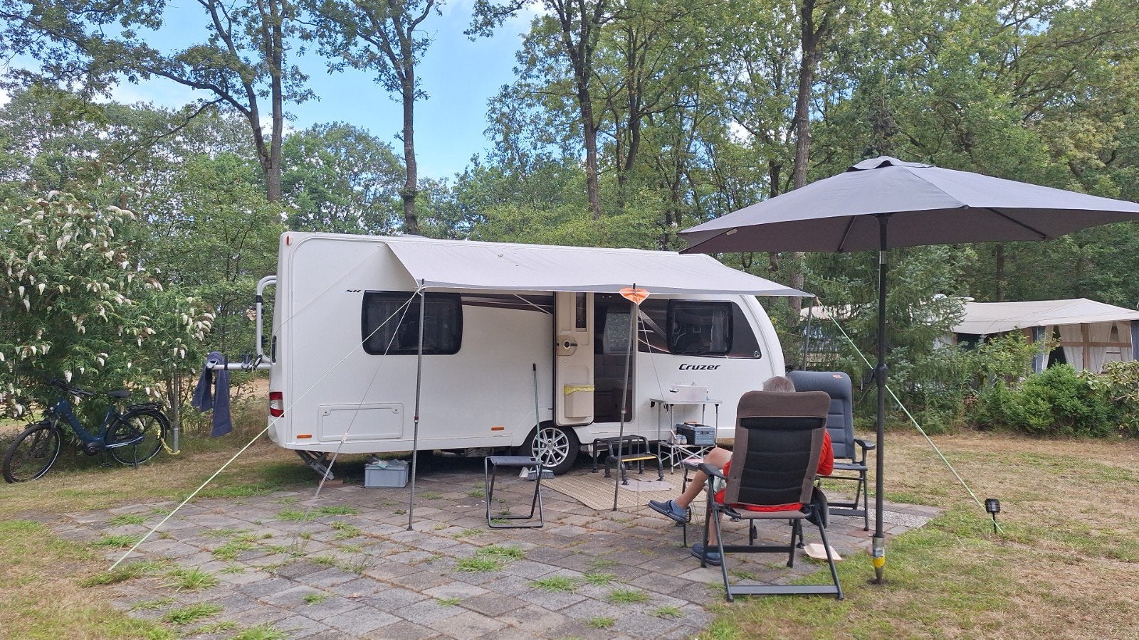 Sprite Cruzer 480 SR - Luxe en comfortabel, Vast bed, Rondzit, Schokbreker, Particulier