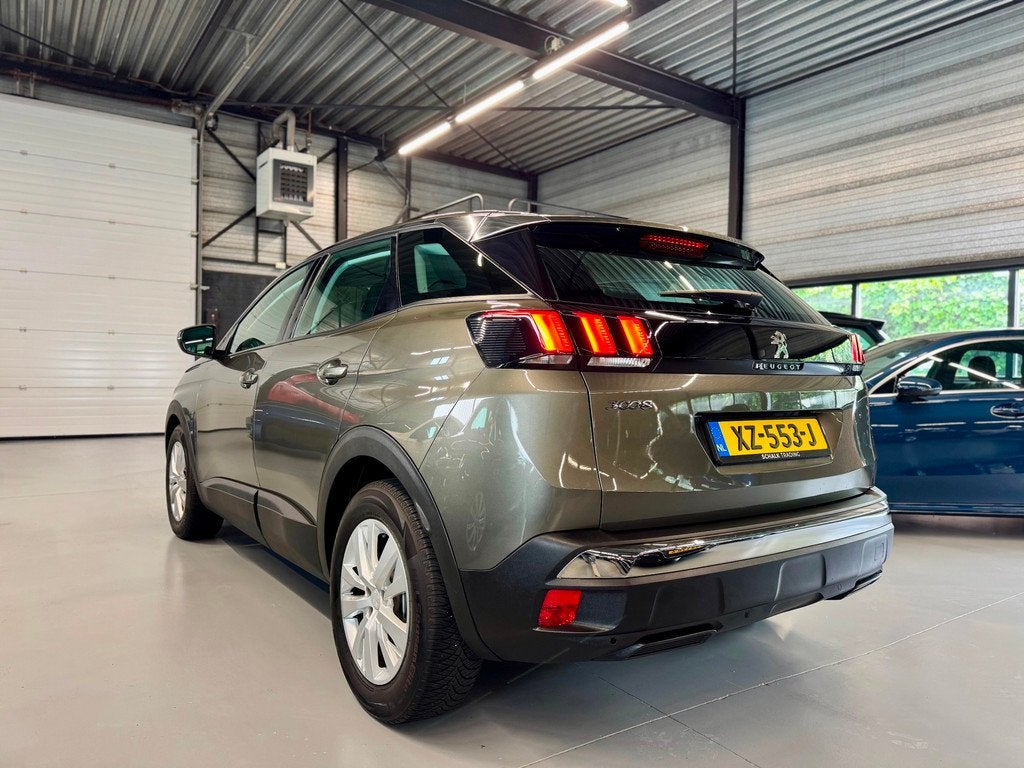Peugeot 3008 1.2 PureTech Blue Lease Executive, Auto's, Voorwielaandrijving, Gebruikt, 1199 cc, Origineel Nederlands