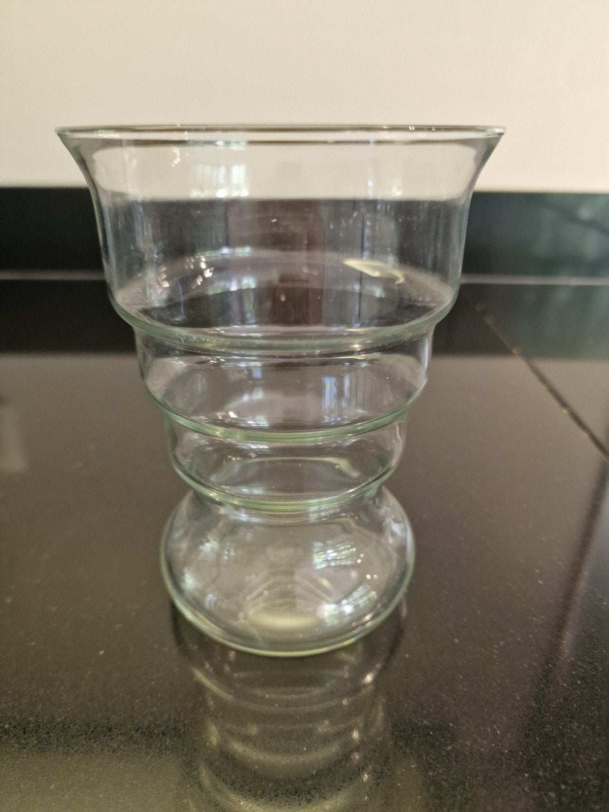 De Bazel Leerdam vaasje 14 cm hoog, Antiek en Kunst, Ophalen of Verzenden