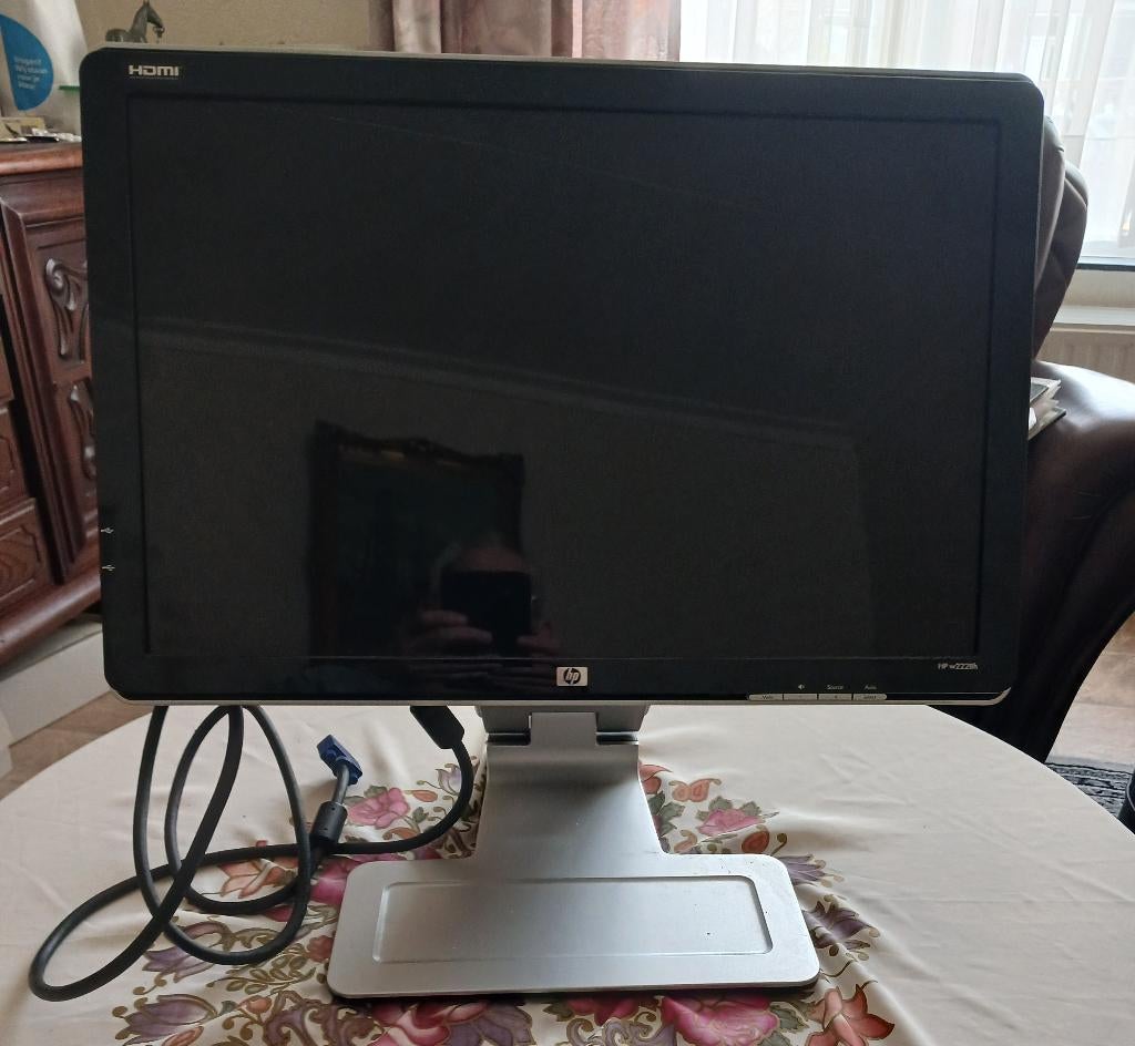 Hewlett packard HDMI monitor, Computers en Software, Monitoren, Ophalen, Gebruikt, Full HD, In hoogte verstelbaar