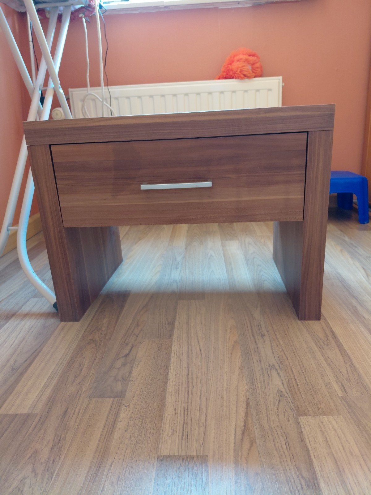 GRATIS nachtkastje bruin, Huis en Inrichting, Ophalen, Gebruikt, Minder dan 45 cm, Minder dan 55 cm