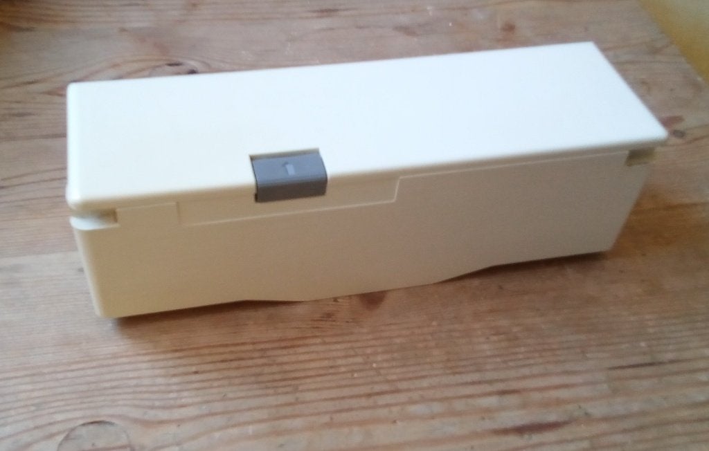 Bernina accessoires box en voetjes oudere naaimachine, Ophalen of Verzenden, Zo goed als nieuw, Toebehoren, Bernina