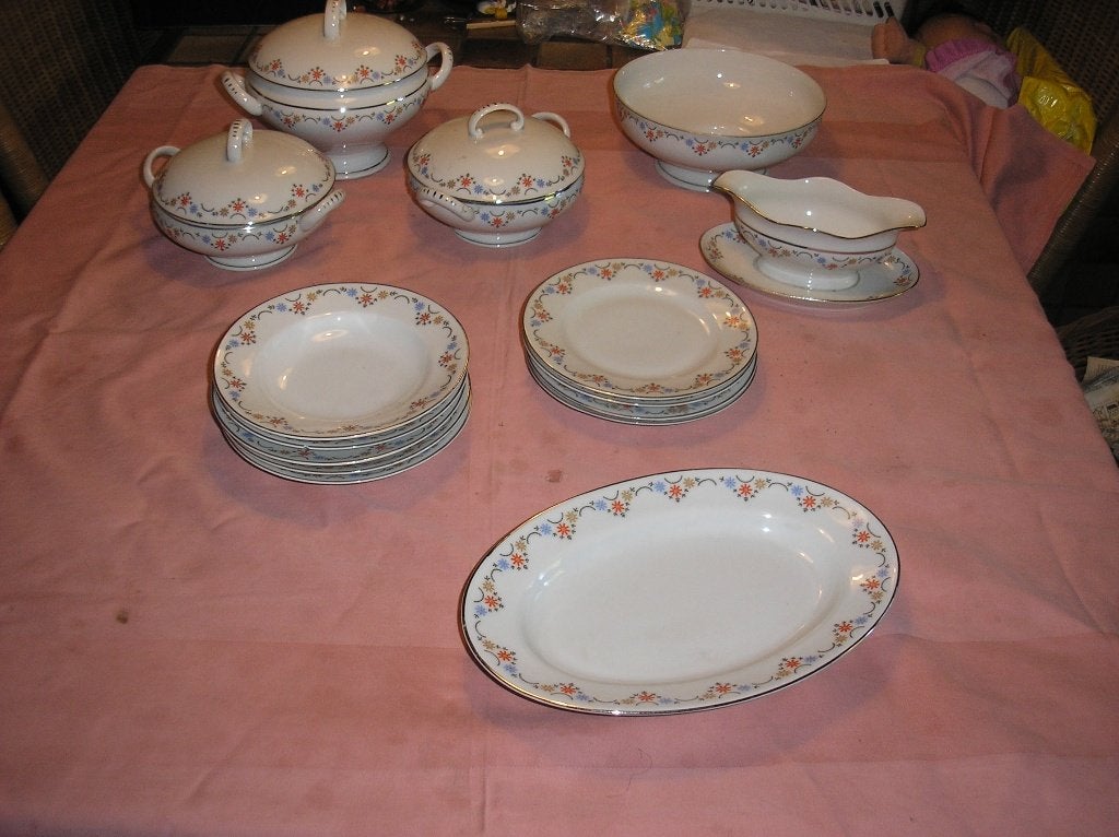 Servies - schalen, sauskom, borden, Ophalen of Verzenden, Zo goed als nieuw, Bord(en), Wedgwood