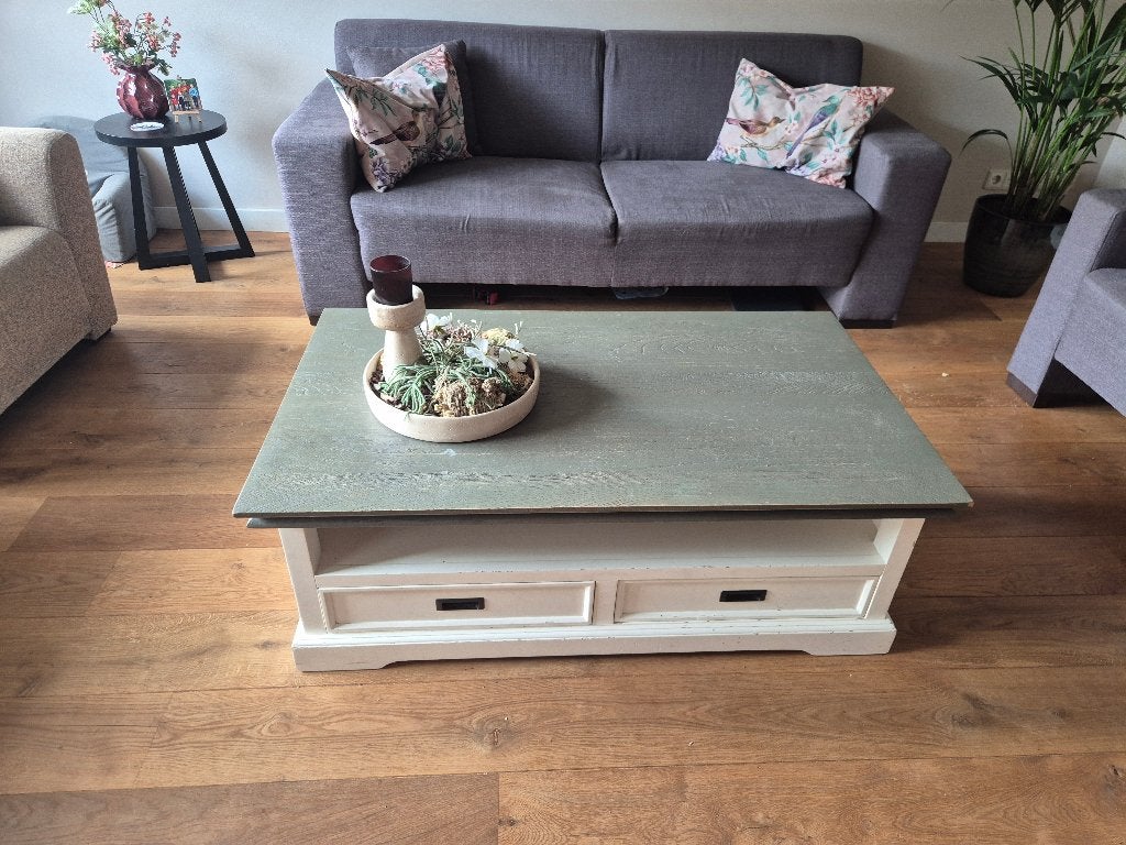 Salontafel, Ophalen, Met plank(en), Gebruikt, 100 tot 150 cm
