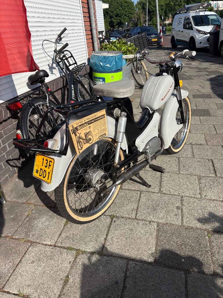 berini m31, Maximaal 45 km/u, 50 cc, 3 versnellingen, Ophalen