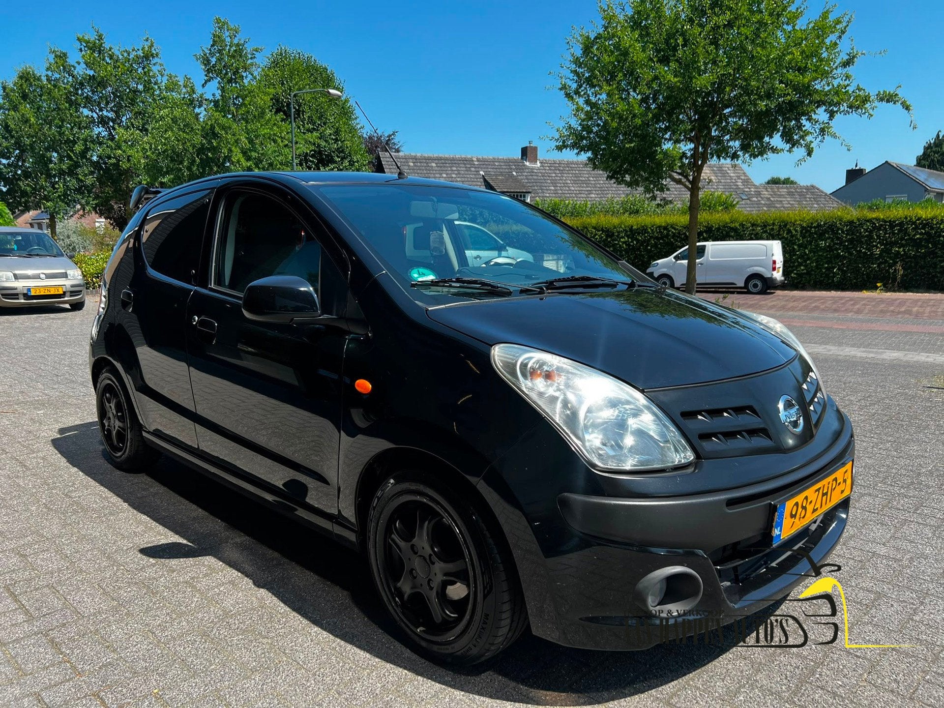 Nissan Pixo